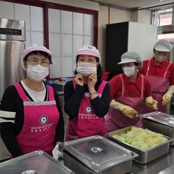 26년10월16일 사랑나눔 무료급식 자원봉사 6번 사진