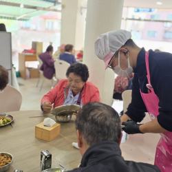 26년10월16일 사랑나눔 무료급식 자원봉사 30번 사진