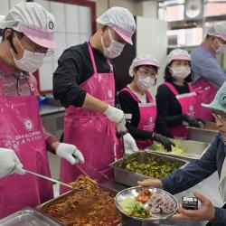 26년10월16일 사랑나눔 무료급식 자원봉사 39번 사진