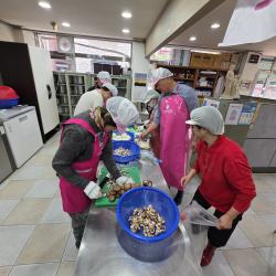 26년10월16일 사랑나눔 무료급식 자원봉사 104번 사진